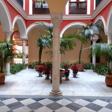 Pilatos Central Superior Seville Exterior photo