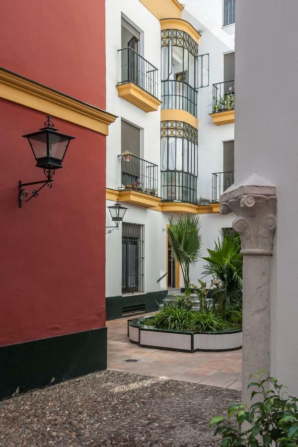 Pilatos Central Superior Seville Exterior photo